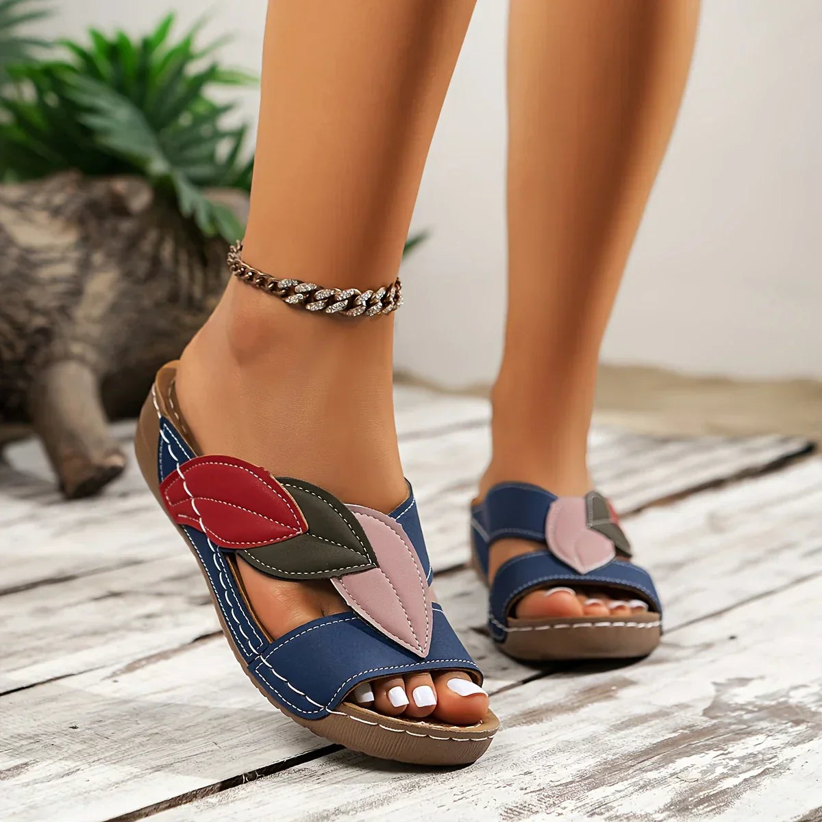 Aria | Multi-Leaf Comfort Slide Sandals
