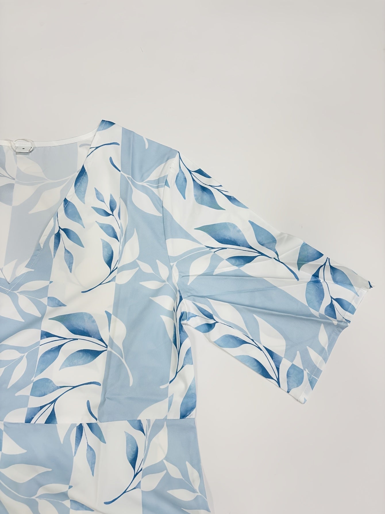 Chloe | Blue Leaf V-Neck Maxi