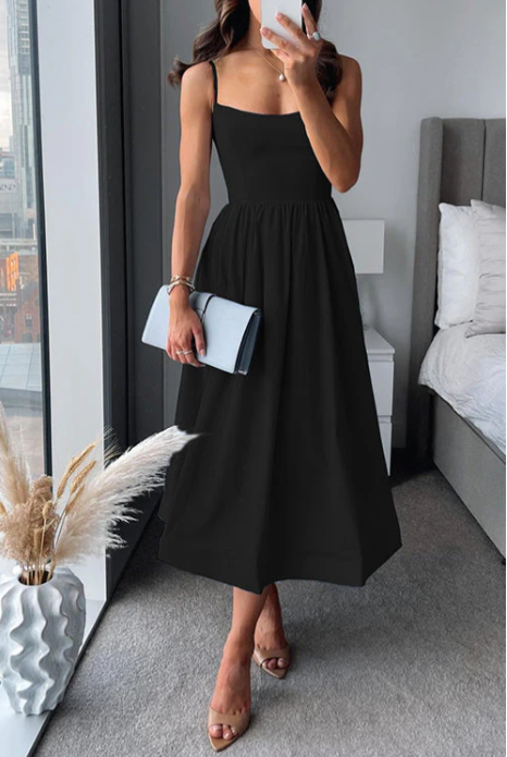 Ellie | Stylish Laced Midi Dress