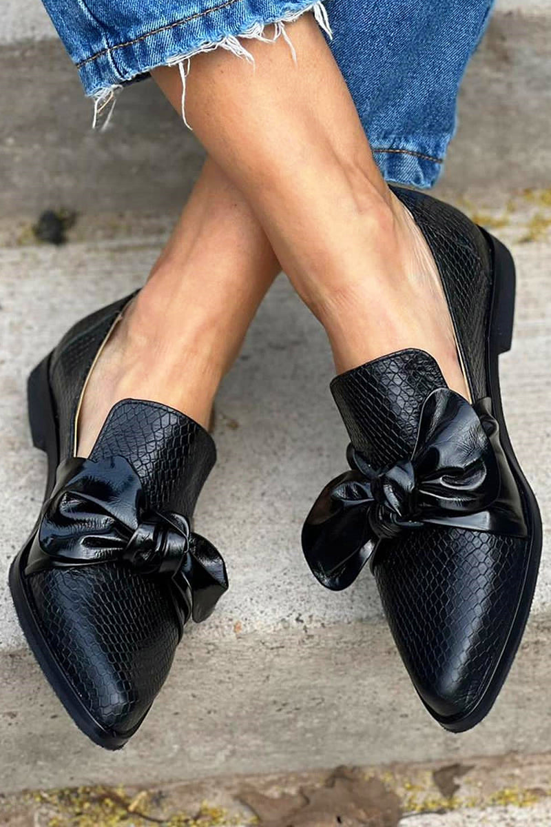 Marion | Textured Glossy Bow Loafers
