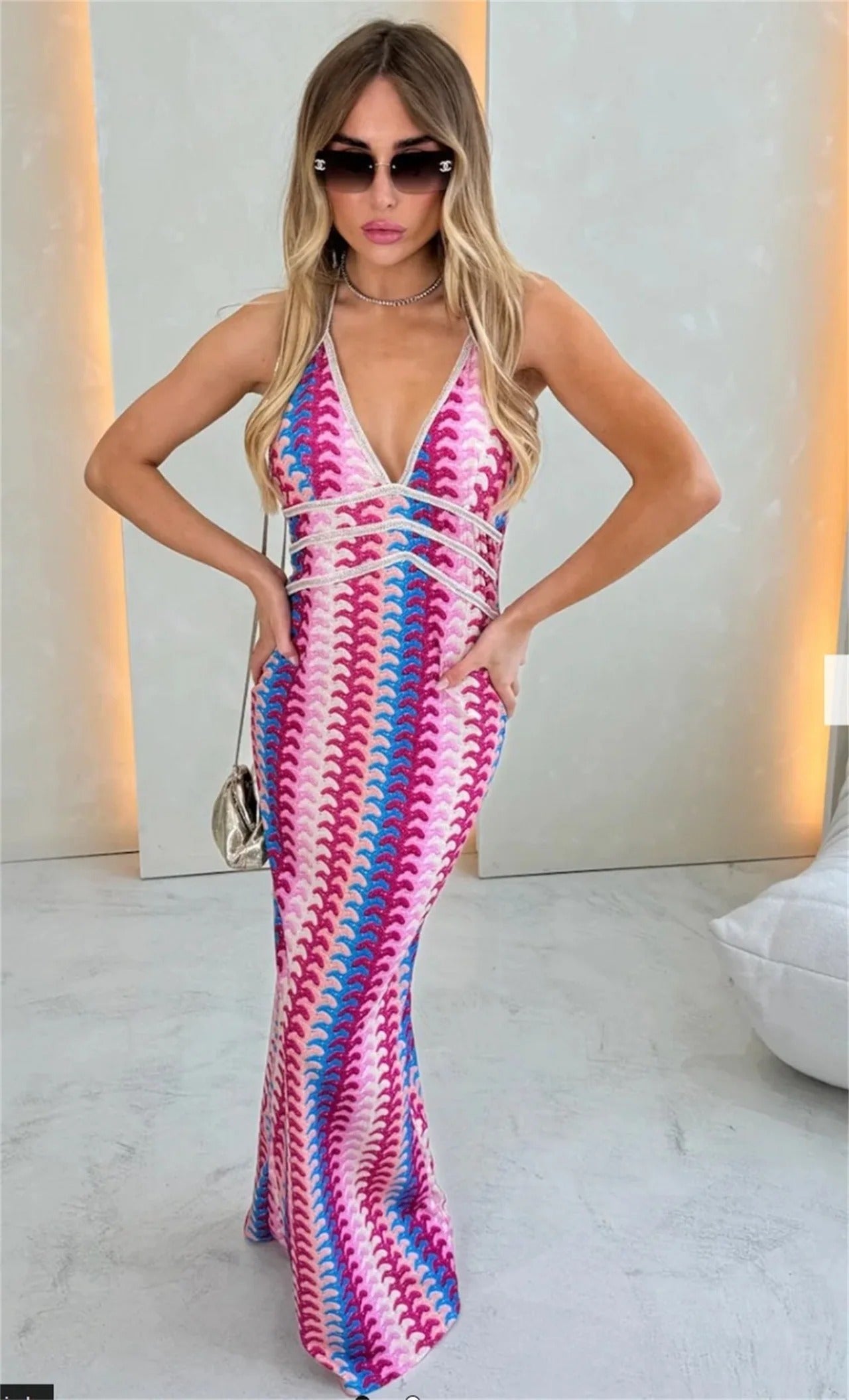 Sienna | Retro Halter-Neck Fitted Maxi Dress